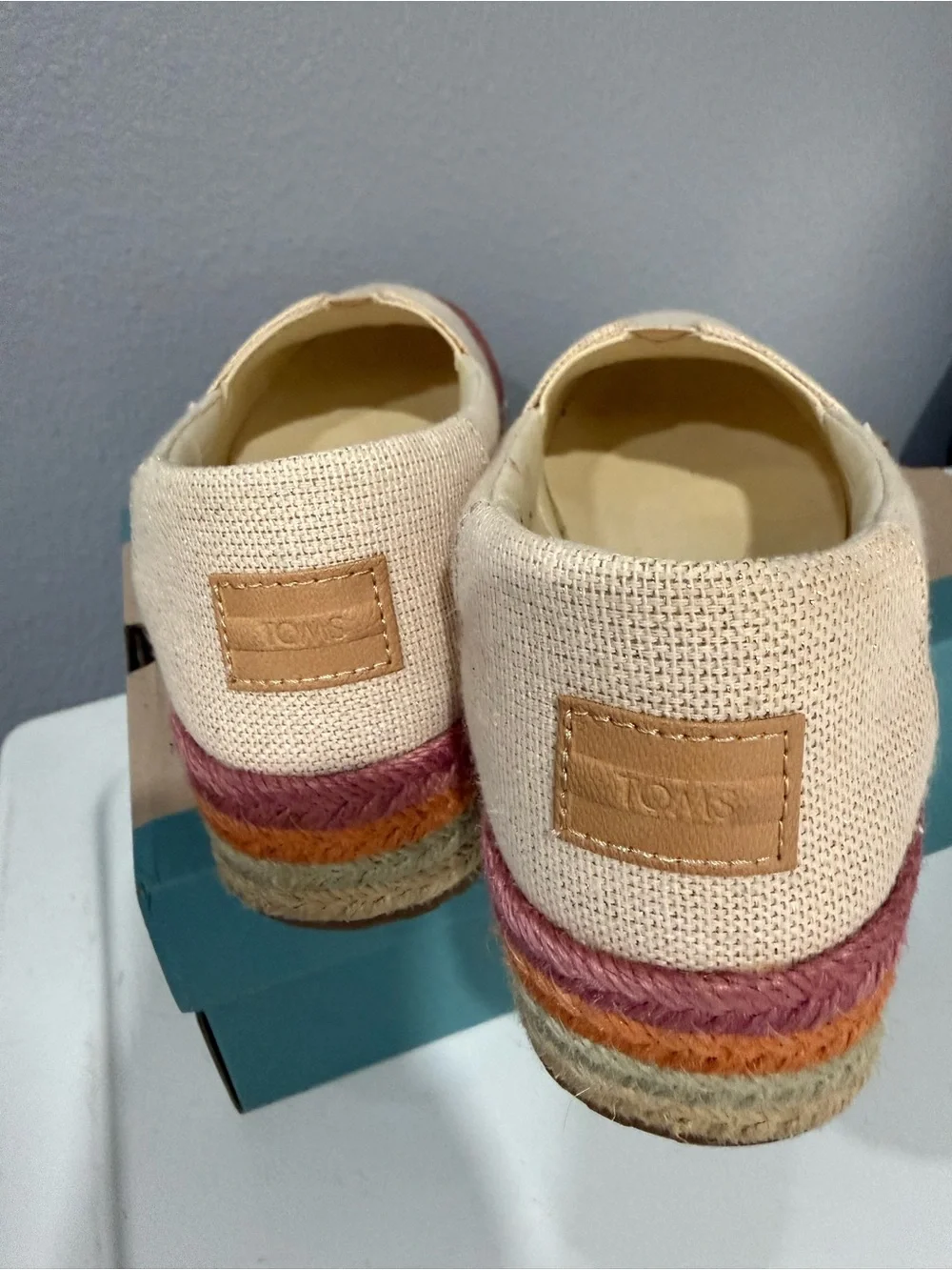 TOMS Womens Valencia Plaform Espadrille - Dusty Peach Metallic Linen